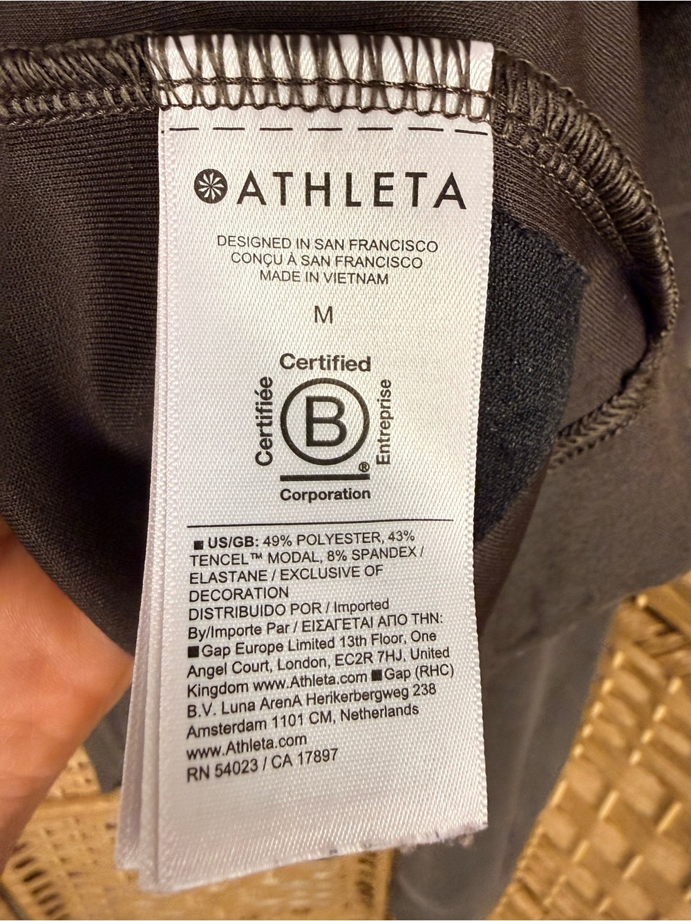 Athleta Seasoft Quarter Zip Size Medium - Picture 6 of 6